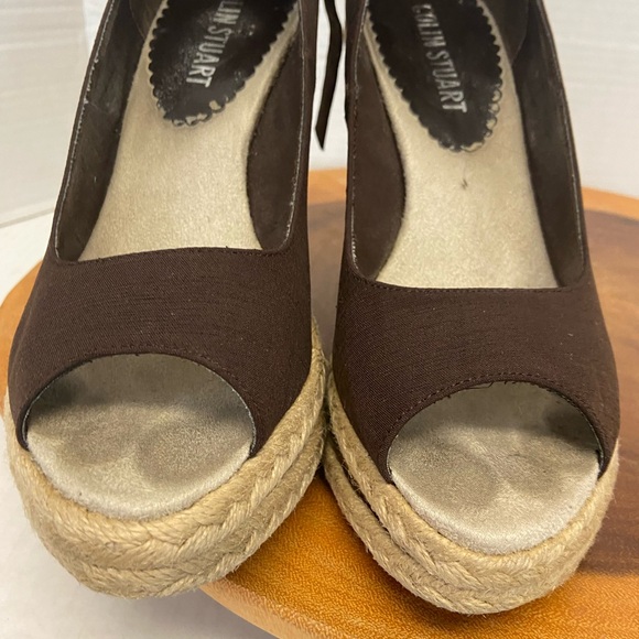 Colin Stuart Ankle Strap Peep Toe Wedges - Picture 4 of 8